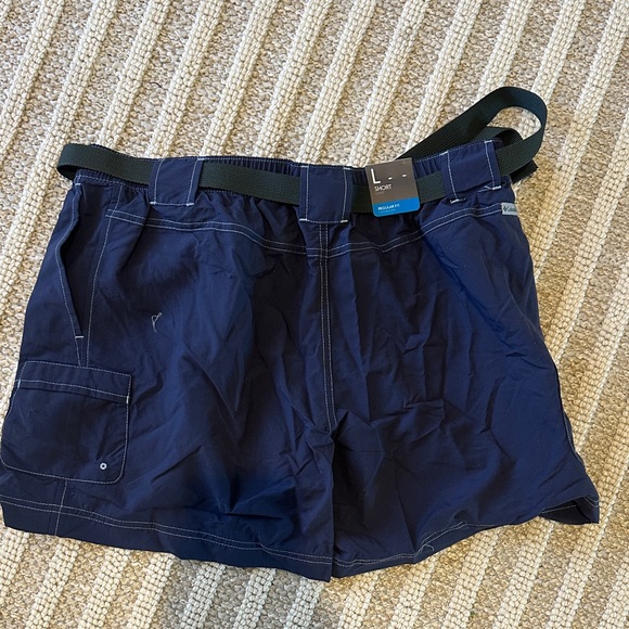 Columbia Women's Navy Shorts - Picture 2 of 3